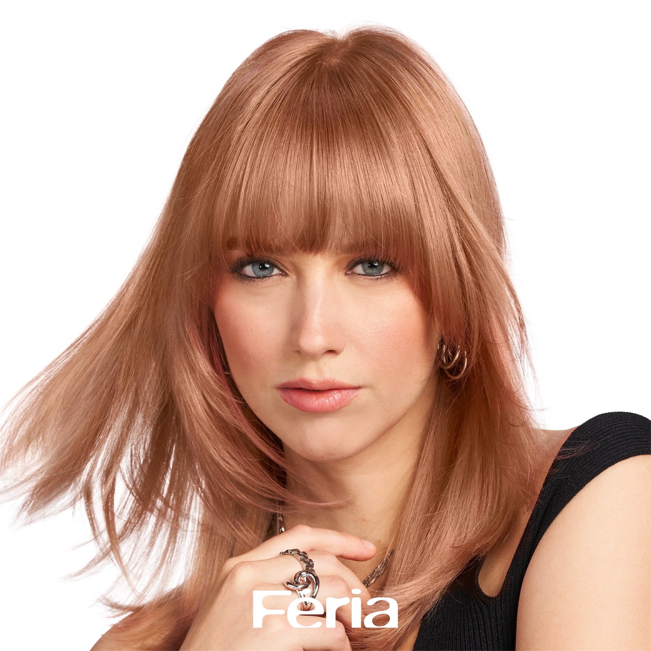 L'Oreal Paris Feria Shimmering Permanent Hair Color, 82 Strawberry Blonde (Light Rose Blonde), 1 Kit